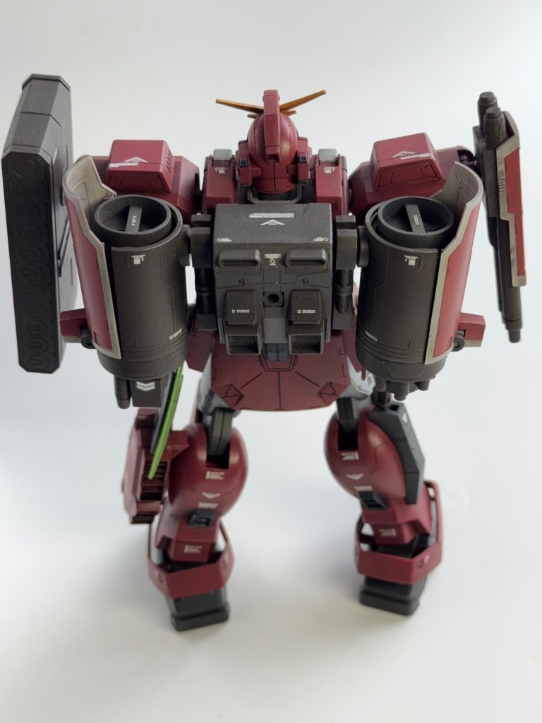 上から背面バックパックもどデカくてボリューミーです。