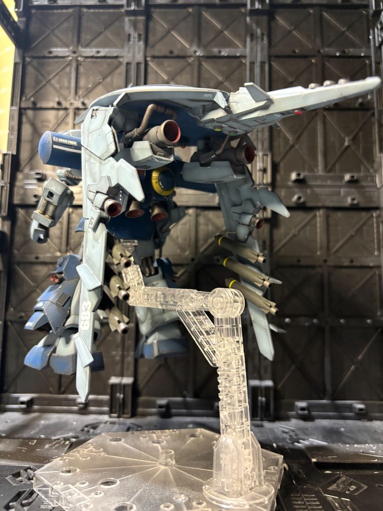 ウィング畳んだ状態後方。