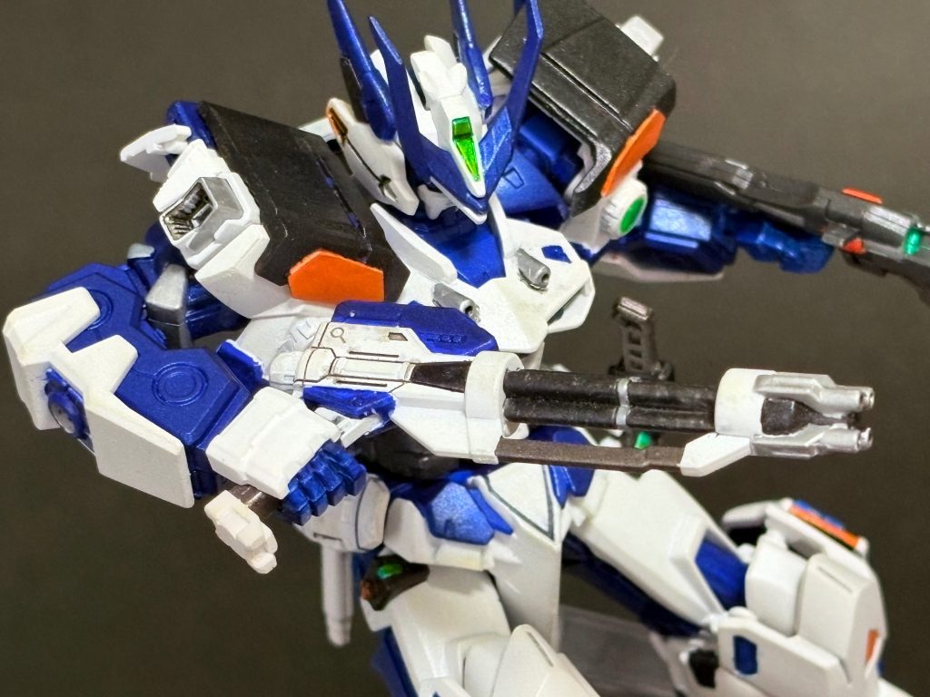 クアッドビームショットガン　4門の銃口を持つコンパクトなビームショットガン。　カレトヴルッフ炎に付属するパーツですね。デフォルトでこの程よいディテール量と凝った造形してるのありがたい。昔の付録エグいな本当。