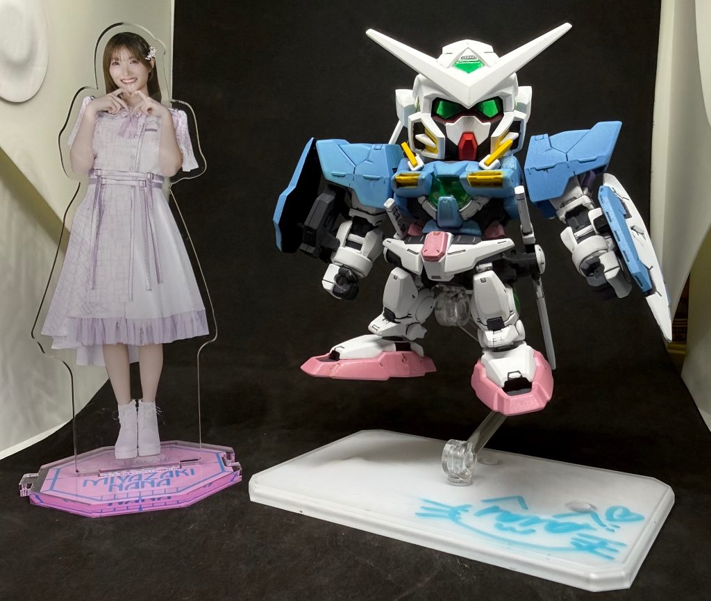 ステラカラーを使用との事で、おなじみの（？）宮﨑奈々さんイメージです。「7つながり」で「セブンソード」のエクシアを使用しました。