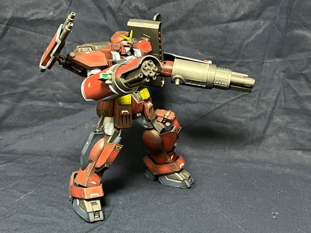 シリンダー右側は一体化していたバレルを作り直し。