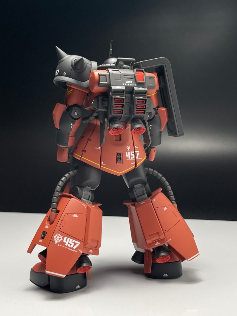 この組み合わせはとても好きでして、何機も作っております。バックショットがＲ２の特徴的です。