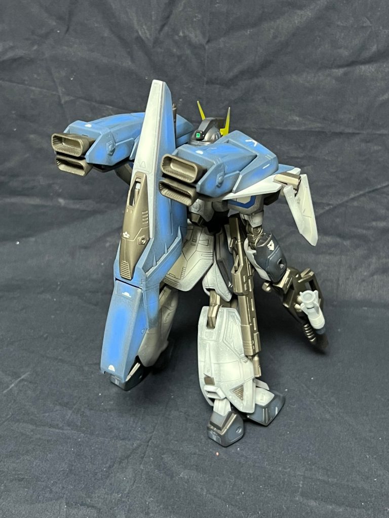 背面。