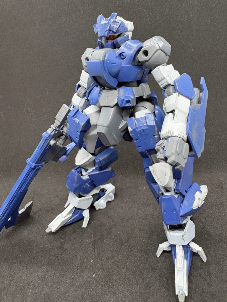 バックパックを脱いだ状態ですバックパックがないだけでこんなに印象が変わるのは作っていて驚きましたね😮