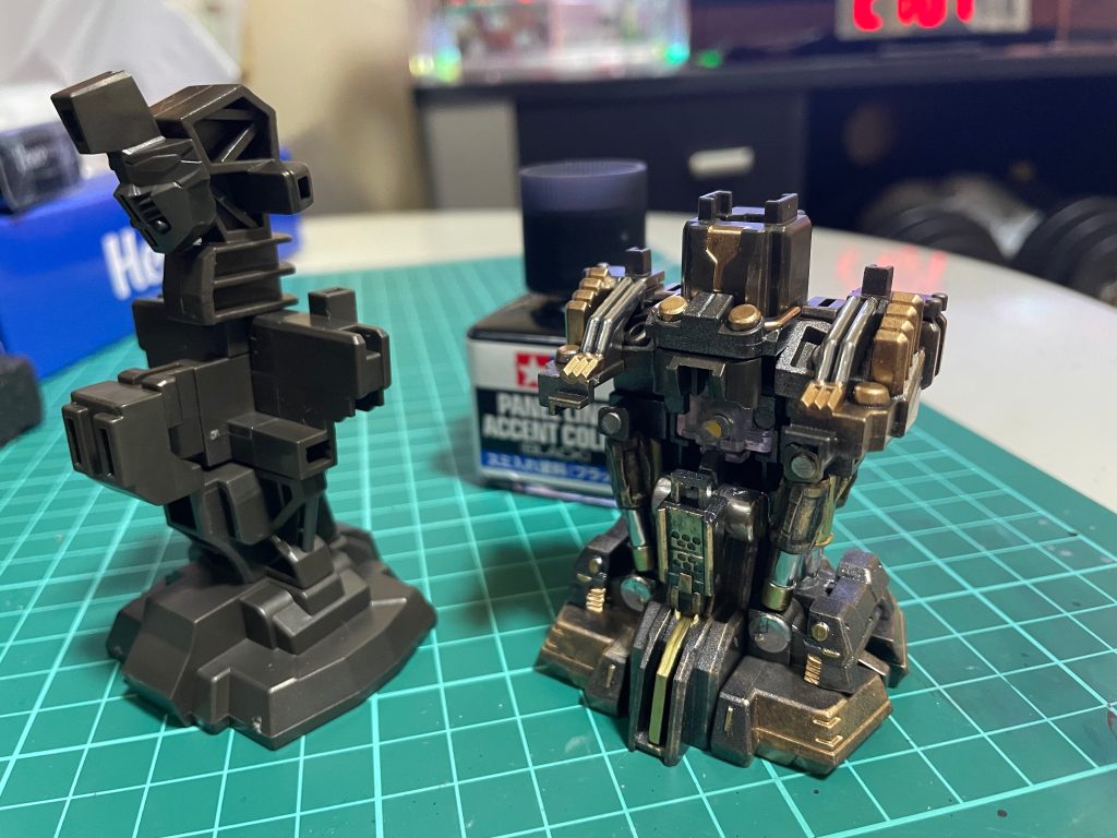 フレームは見えそうなとこだけ筆塗り
