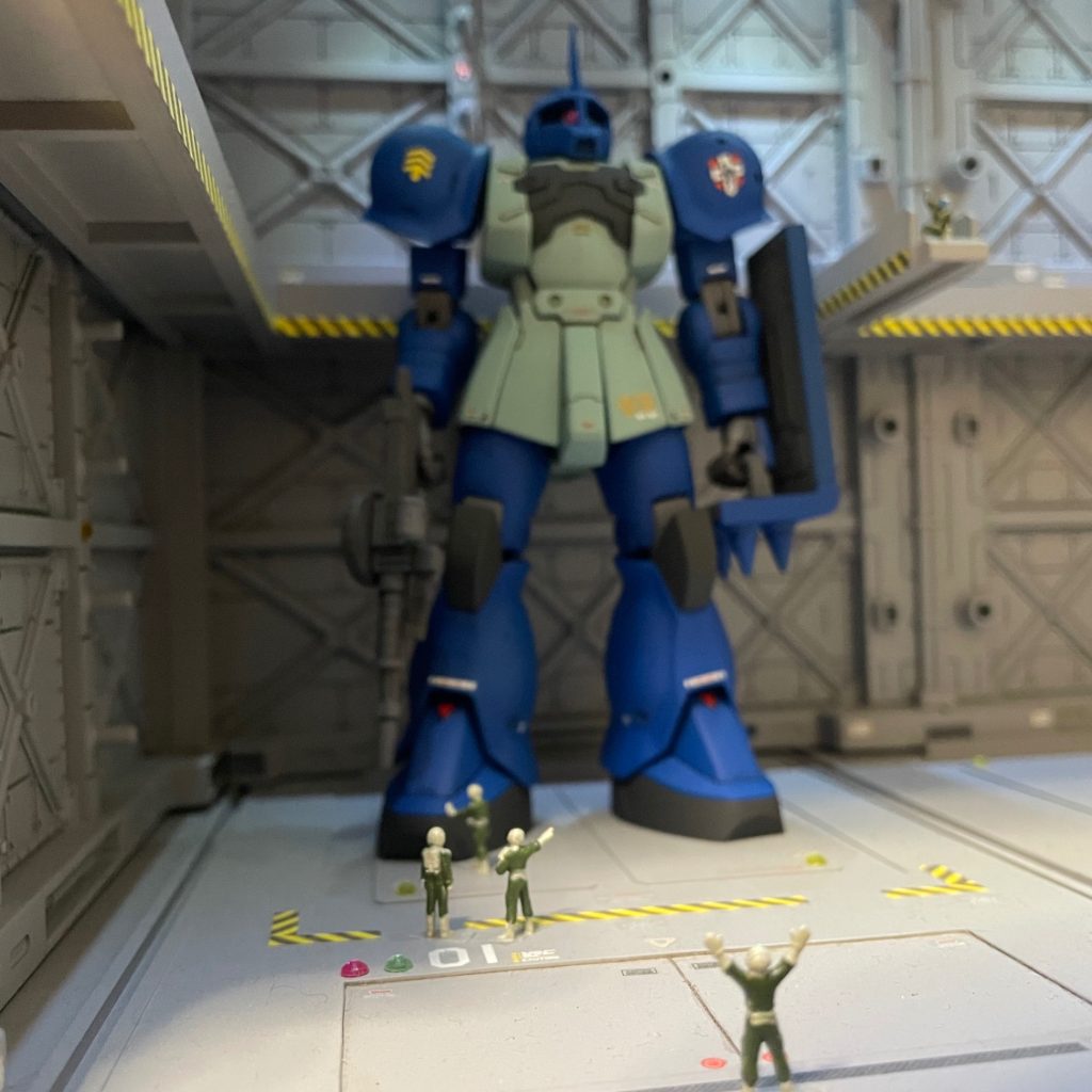 ジオン兵にピント合わせて