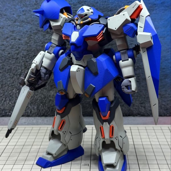 HG メッサーF01　スキナカラー