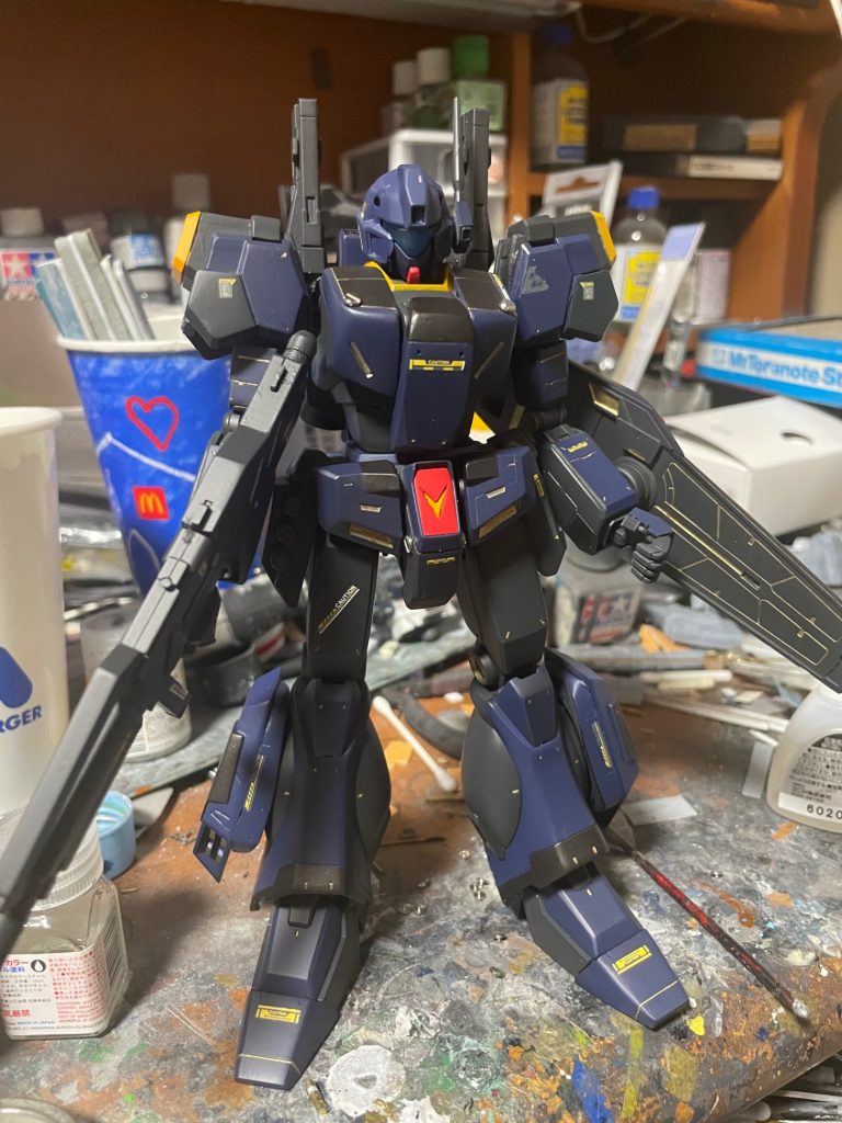 腕の接続を奥まで入るように改造し、キュッとしまった印象へ。