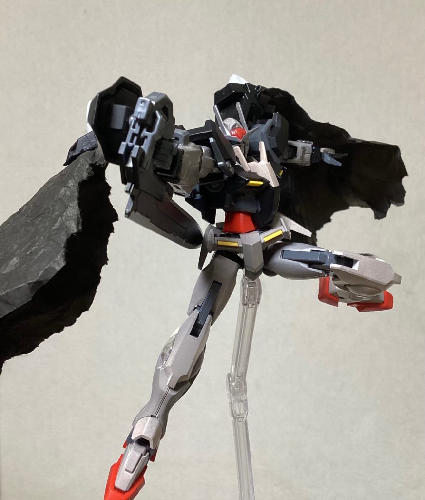 ブラックGNソード(ライフルモード):エクシアの物をそのまま流用しており、この機体唯一の射撃武装です。