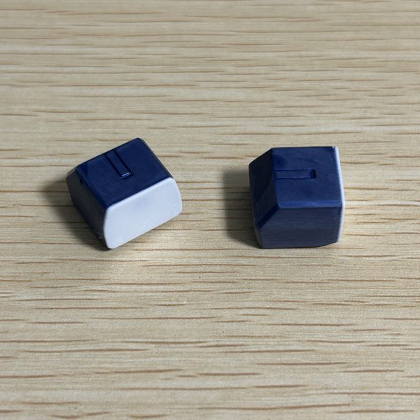 足全体に追加スジ彫りを施しつつ、短足化加工として踵をカットして短くしました。（2枚目）
