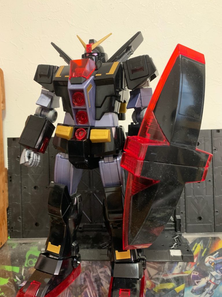 初投稿です。以前ガンダムベースへ行った時購入したものです♪今までサイコの再販ずっと手に入らなくてね…泣