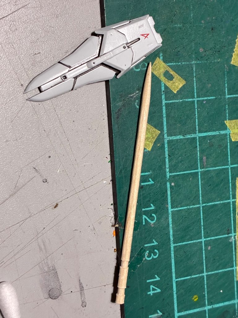 F35を製作した際、赤の『MARINES』のデカールが余っていたのを見つけて、その『A』の文字からパーソナルマークを作ってみました😅小さいけどやらないよりやって良かったかなと思います☺️