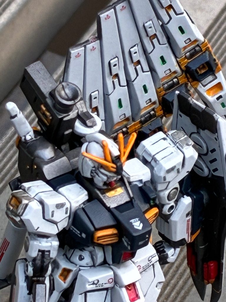 ガンダムアーティファクト第六弾より　νガンダム–3枚目/制作者：SHIN