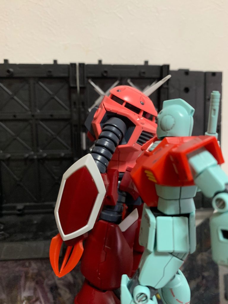 ジム「あれって確かよくインジャ弐式が入ってる着ぐるみじゃね？」