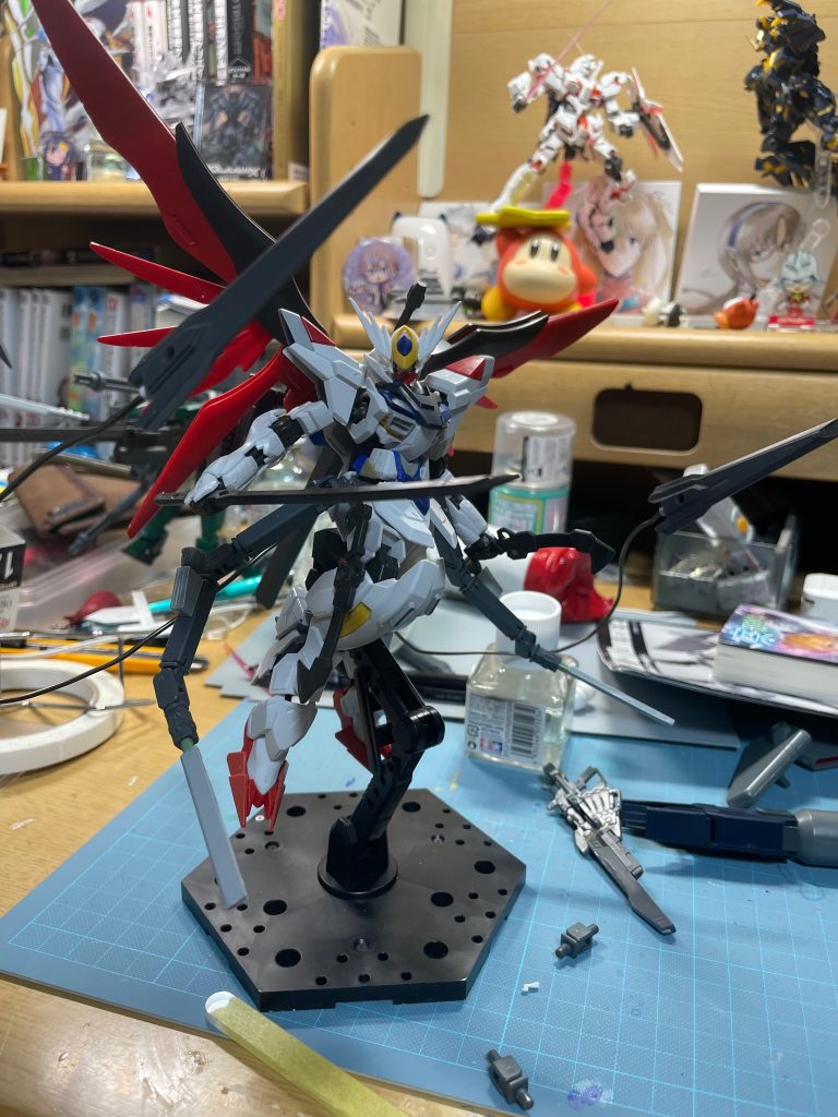 ガンダムフレーム37番目の機体、ガンダムフェネクス–3枚目/制作者：NepuMar.2