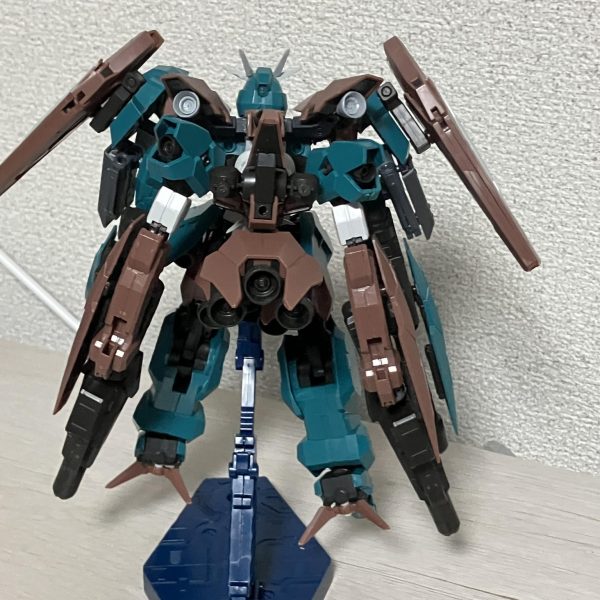 2機合体＋重武装の機体を作ろうとしています。完成未定。（5枚目）