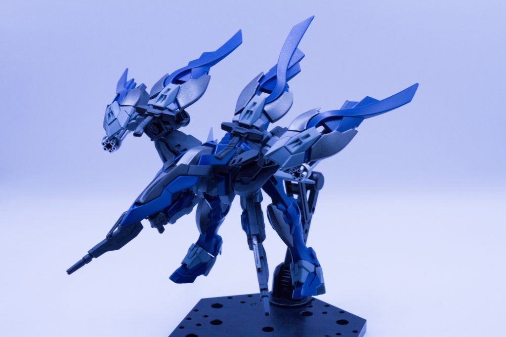強襲形態人呼んでガ●ォーク形態(gundam-kao5)色々いじってみたら無改造で出来てしまいました・・・展示している際はこの形態にしていることが多いです。