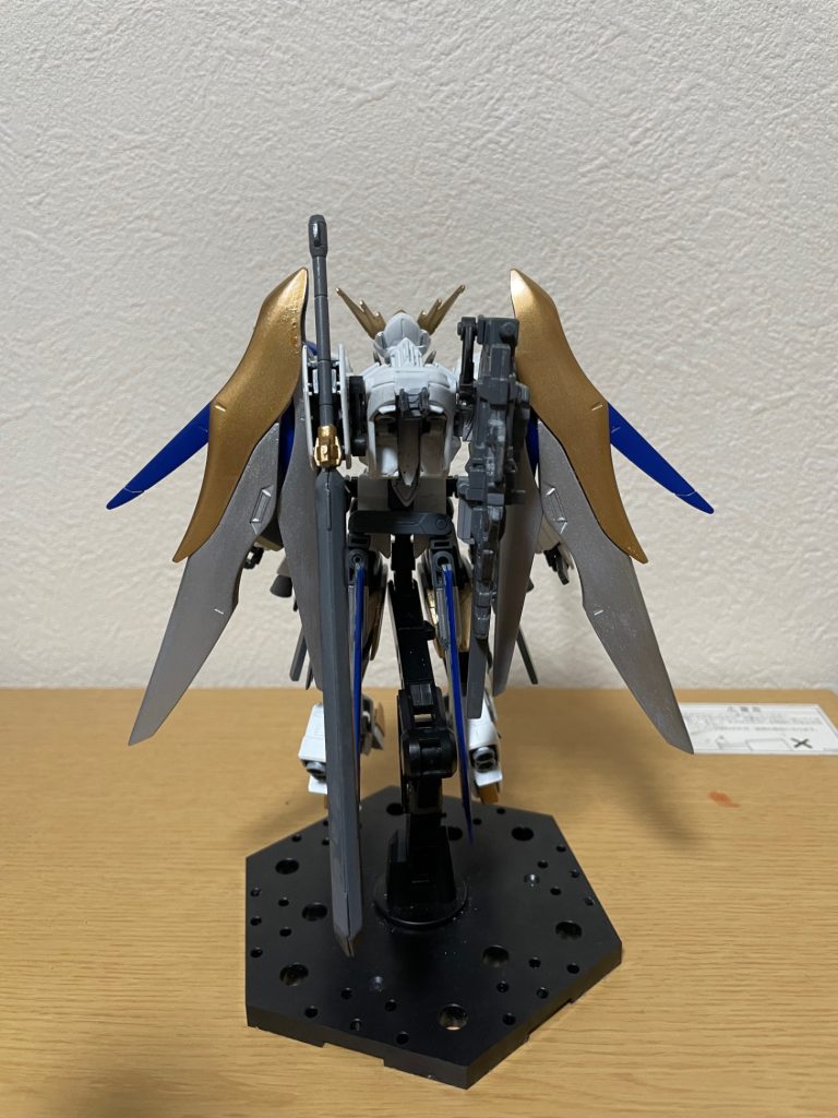 ガンダムフレーム37番目の機体、ガンダムフェネクス–4枚目/制作者：NepuMar.2