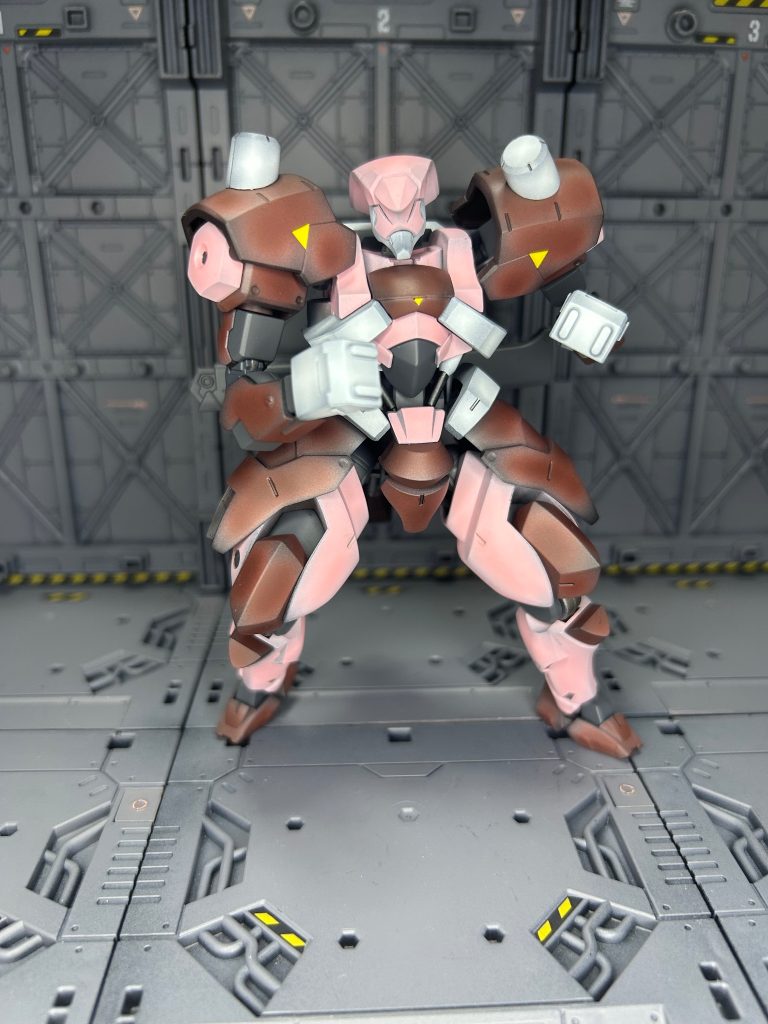 腰のサイドアーマーが外れやすい、足首のポリキャップゆるゆる……焦って作ると良い事無いな〜
