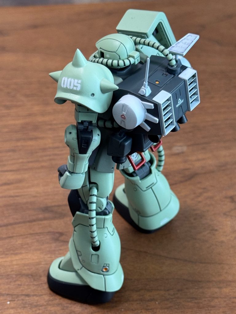 スパイクアーマーが大きくて好みです。