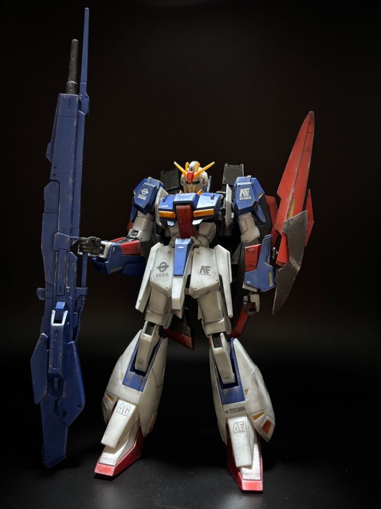 立ってるだけでもイイ(zaku-kao2)どっしりと仁王立ちが決まります👍