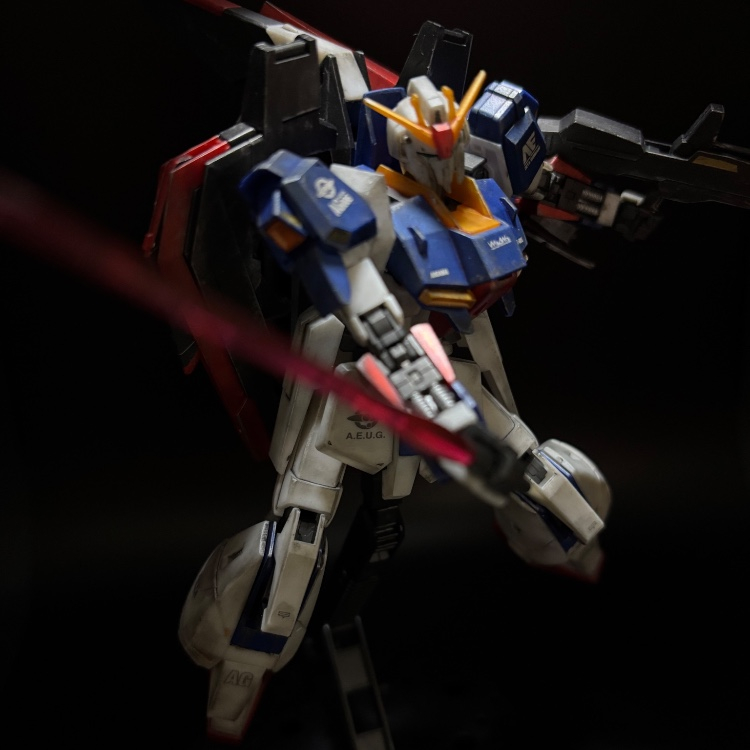 Zガンダム（成形色ウェザリング）｜@SuzunoneRintoさんのガンプラ作品