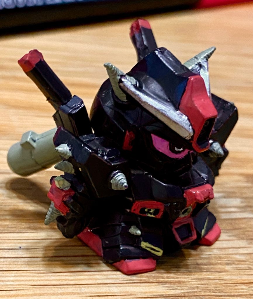 白以外の塗装が終わった状態です。この状態も、普通のサイコガンダムみたいで趣があります。
