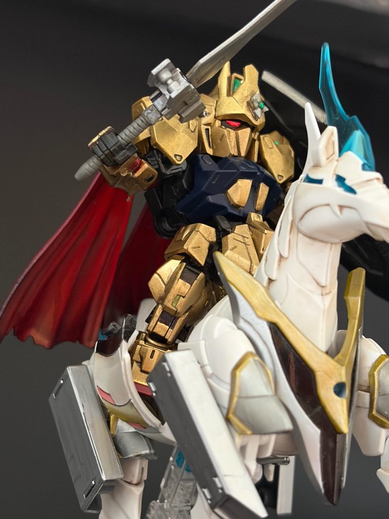 SDワールドヒーローズよりも小柄なのでサイズもバッチリ。無改造で跨がれます。