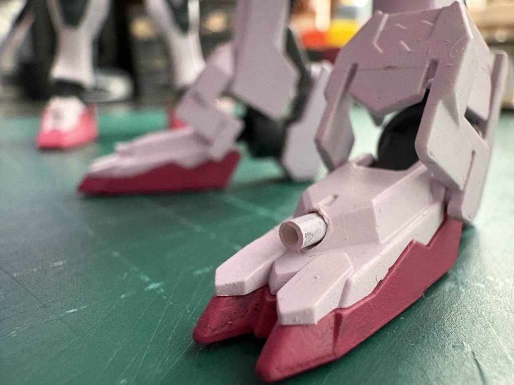 鉄血好きの知人に「鉄血世界は人の心ないぞ」って聞いたのでガンダムSEED世界のダガーの足に付いている「テロリストと難民の違いなんかわかるか？砲」を搭載。