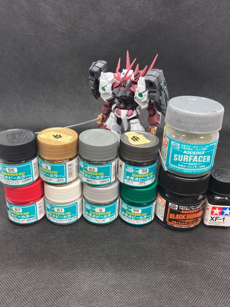 使用塗料感想黒下地のメタリックはいいね！フレームを塗装するのでモールドの掘り直しが疲れた。。。