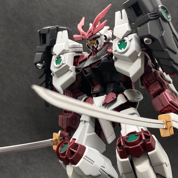 戦国アストレイ頑駄無 メタリック塗装｜suzutaroさんのガンプラ作品