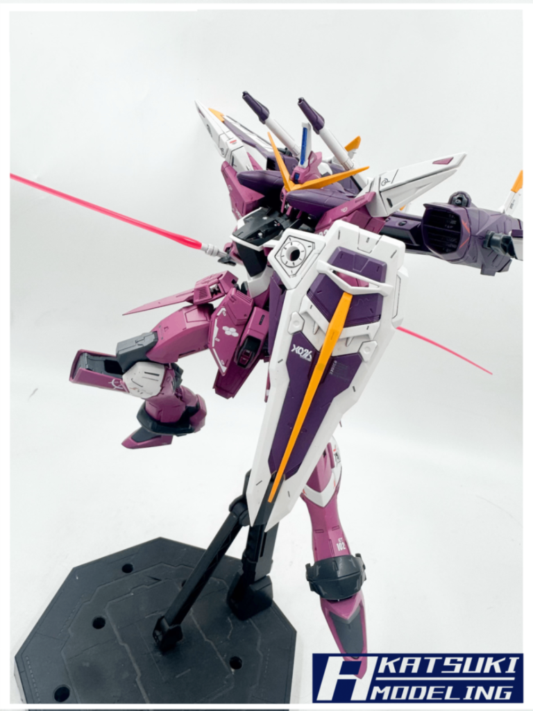 MG 1/100 ZGMF-X09A ジャスティスガンダム–2枚目/制作者：アカツキモデリング