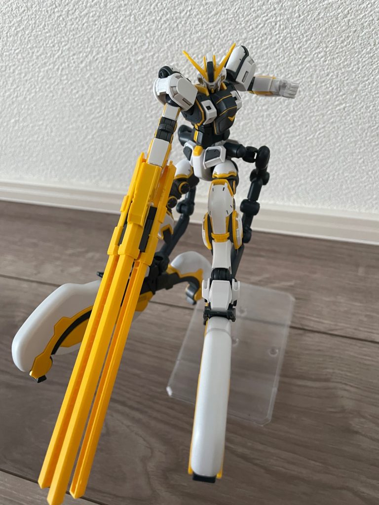 サブレッグかっこいいんですけどポージングが難しい...