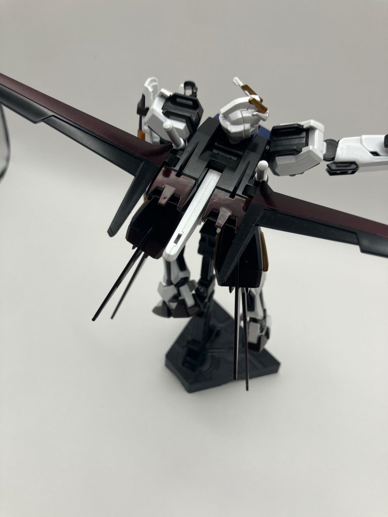 マスキングでの塗り分けも初となります。しっかりラインが出てくれて一安心