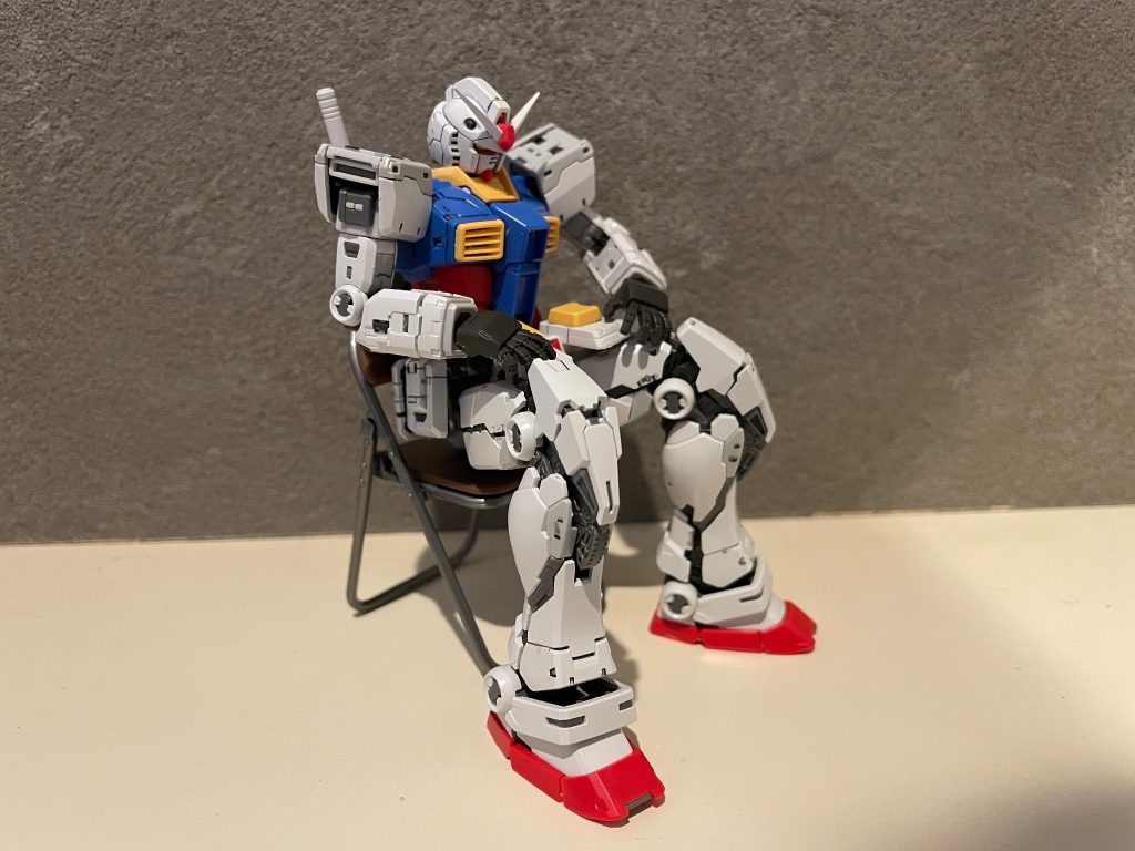 モビルスーツが座って休憩できるとかいう意味わからん設定も作りましたがボツに...