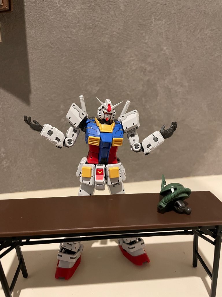 結局どうして足があるのか分からなかったガンダム!