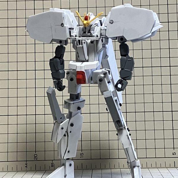 胴進捗。首ブロック製作。設定通り頭部を沈み込ませることが可能。Gアタッカーへの変形も問題可能に。（2枚目）