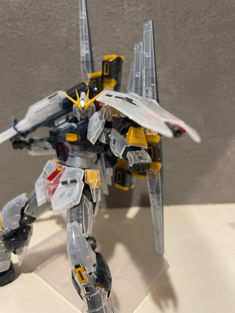 シールドのビームガン撃ってますよ的な