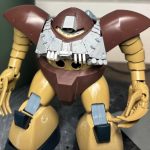 スモークディスチャージャーを左胸部に付けて、リベット打ったり、鎖骨に装甲貼ったり[…]