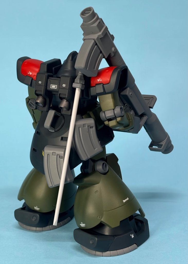 ゲームでは宇宙で戦えるドムトローペンって感じでよく遊んでいました。
