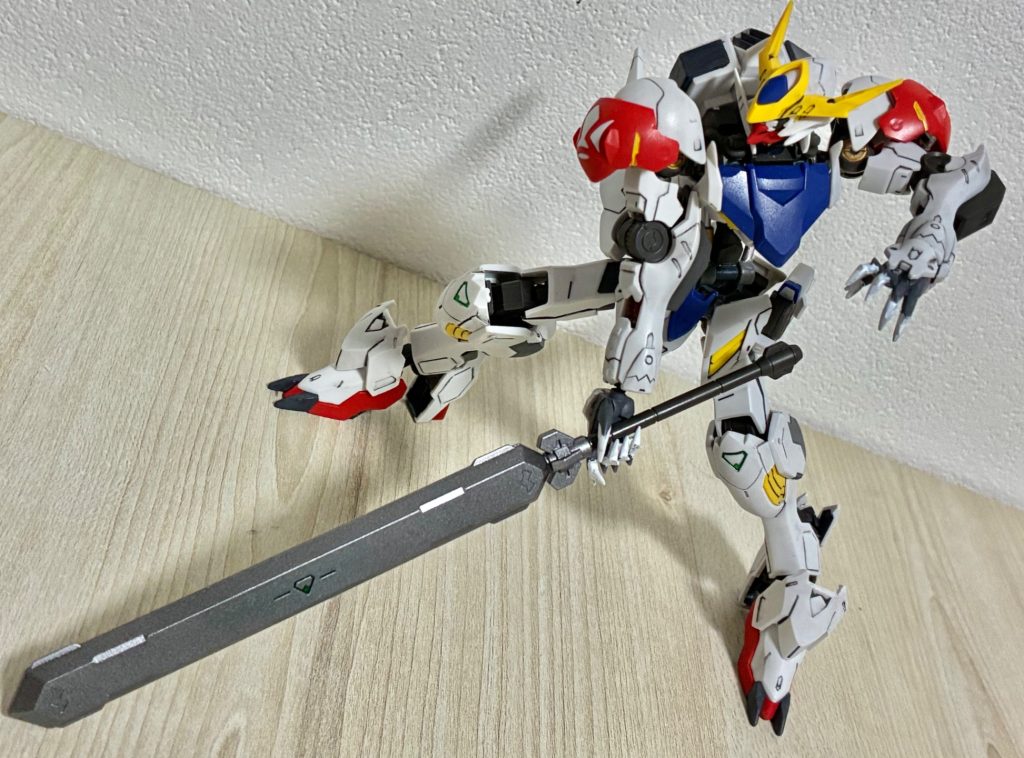 ハンドパーツはコトブキヤのモデリングパーツです。
