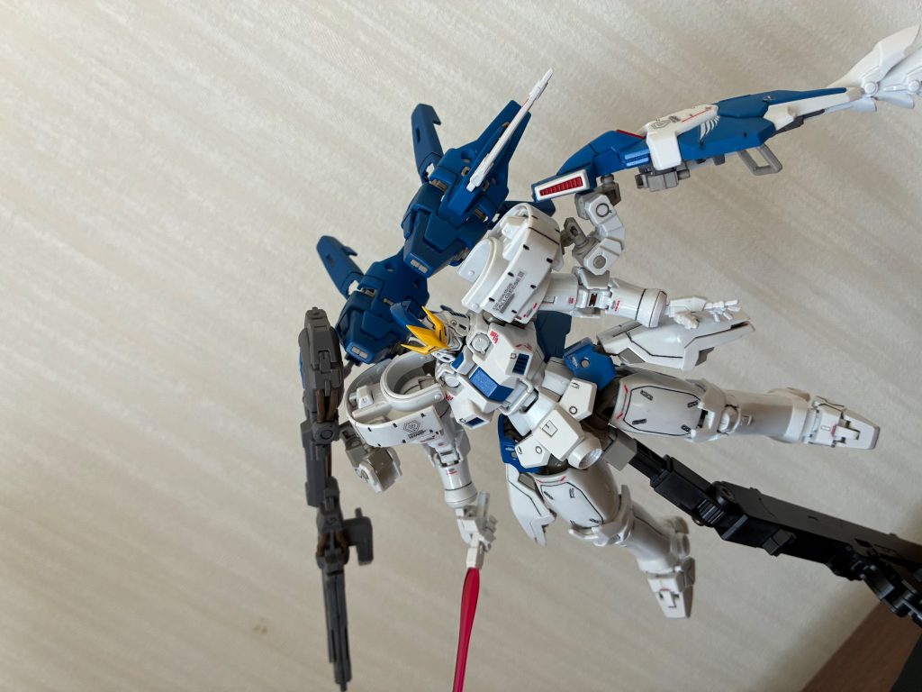 本当は塗装しようか迷ったんですが、積みプラが多くなってきてるのでスミ入れとトップコートで簡単フィニッシュにしました。