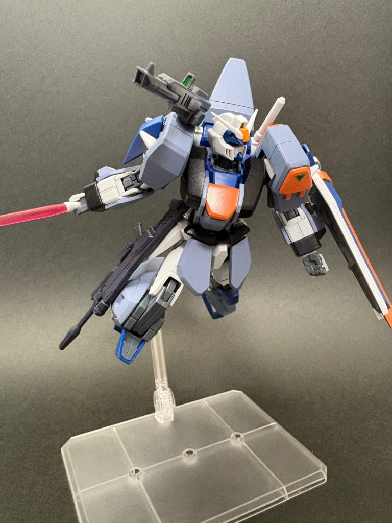 塗装はASが全塗装で他は部分塗装です。HGデュエルASとHGCEデュエルブリッツで黄色の色合いが違ったためデュエルブリッツに寄せた黄色にしました。黄色というよりオレンジですねｗ