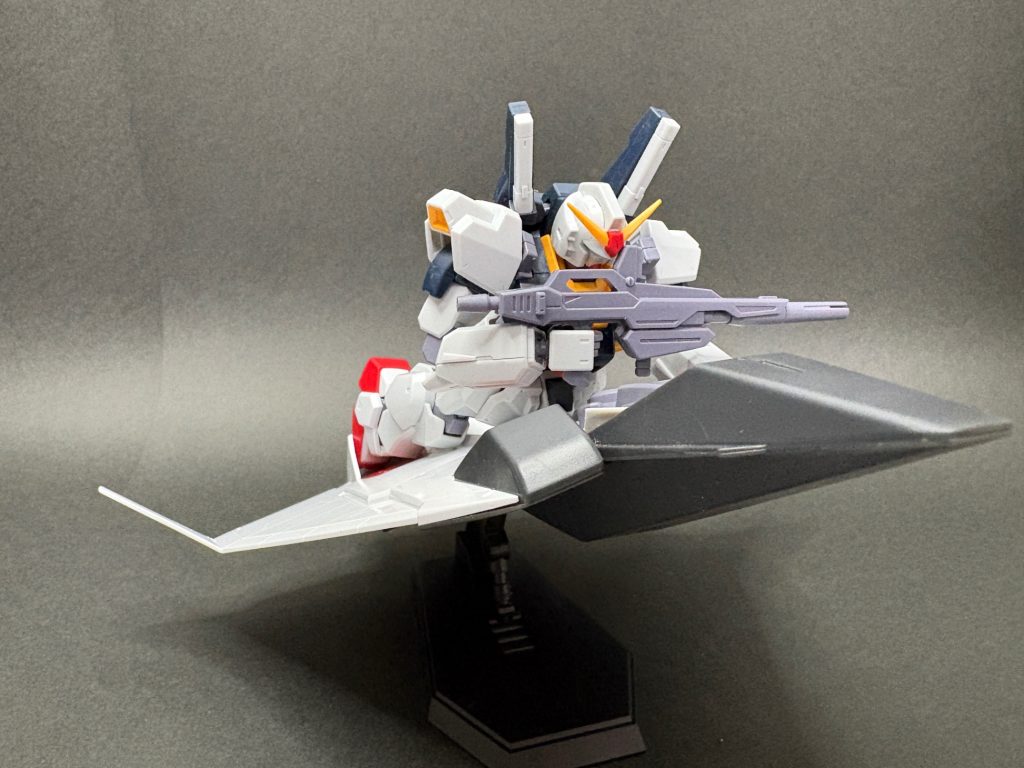 フライングアーマーもついてますので大気圏突入やジャブロー戦を再現できます。