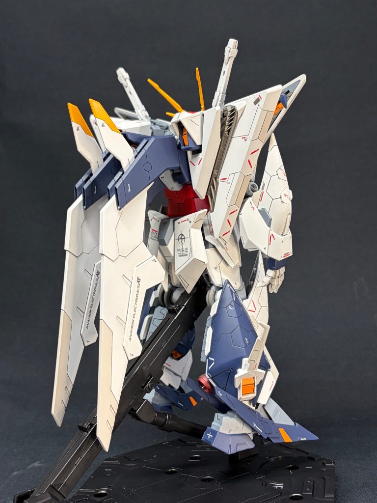 HGUCクスィーガンダム  全塗装–2枚目/制作者：とも