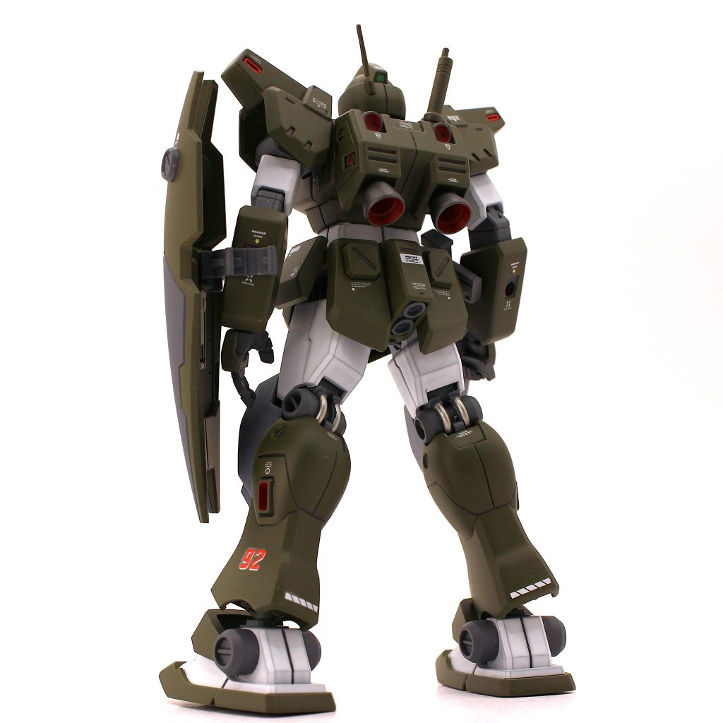 前腕、脛部、肩部等後ハメ化して合わせ目を消しました。本キットの後ハメ化はちょっとした加工が必要ですが、サクッと素直に出来るので気持ちがいいですね。