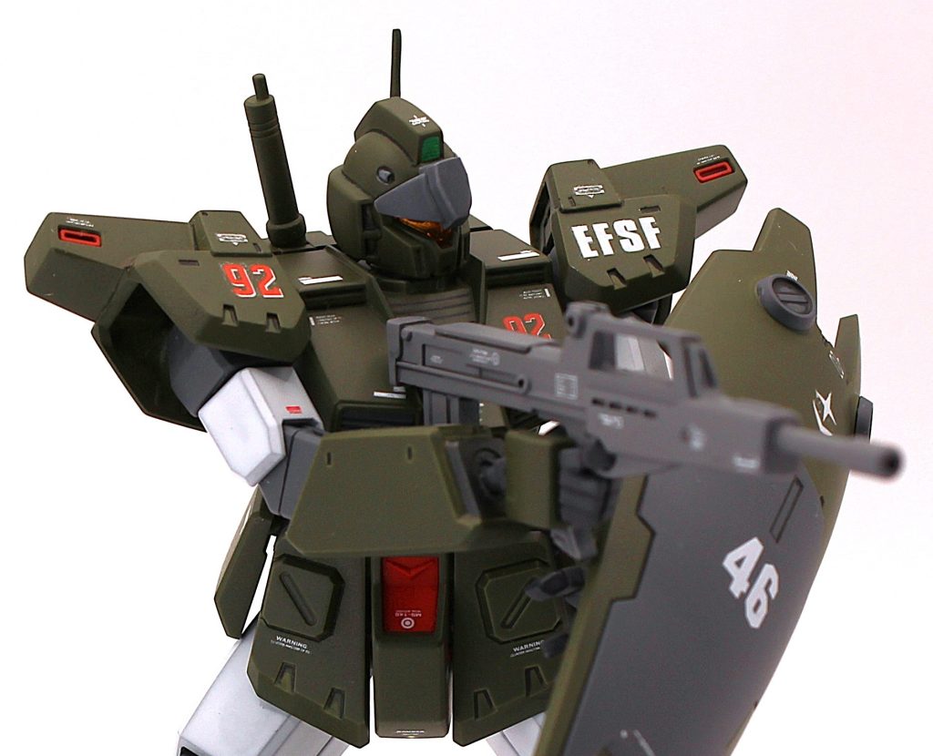 独特なデザインのジムライフルはカッコいいですね。