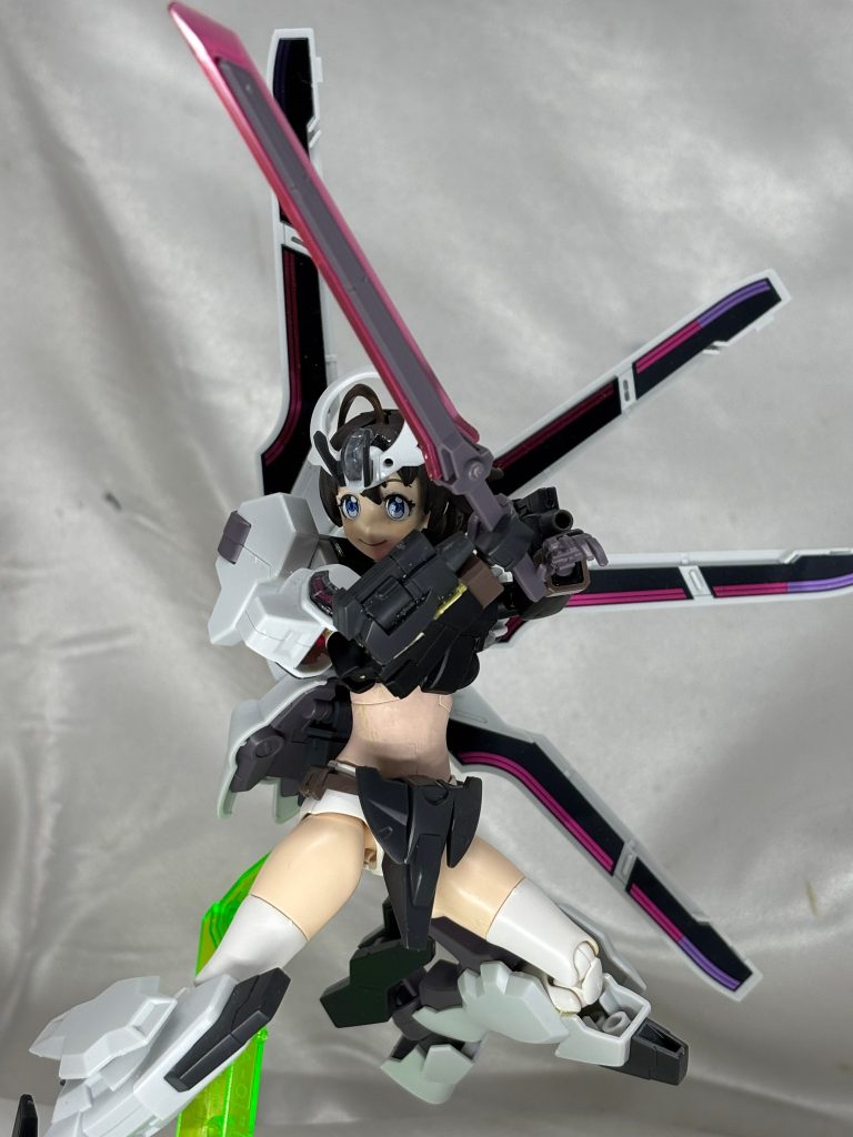 武器が軽くなることによって、かなりアクションがきまります。