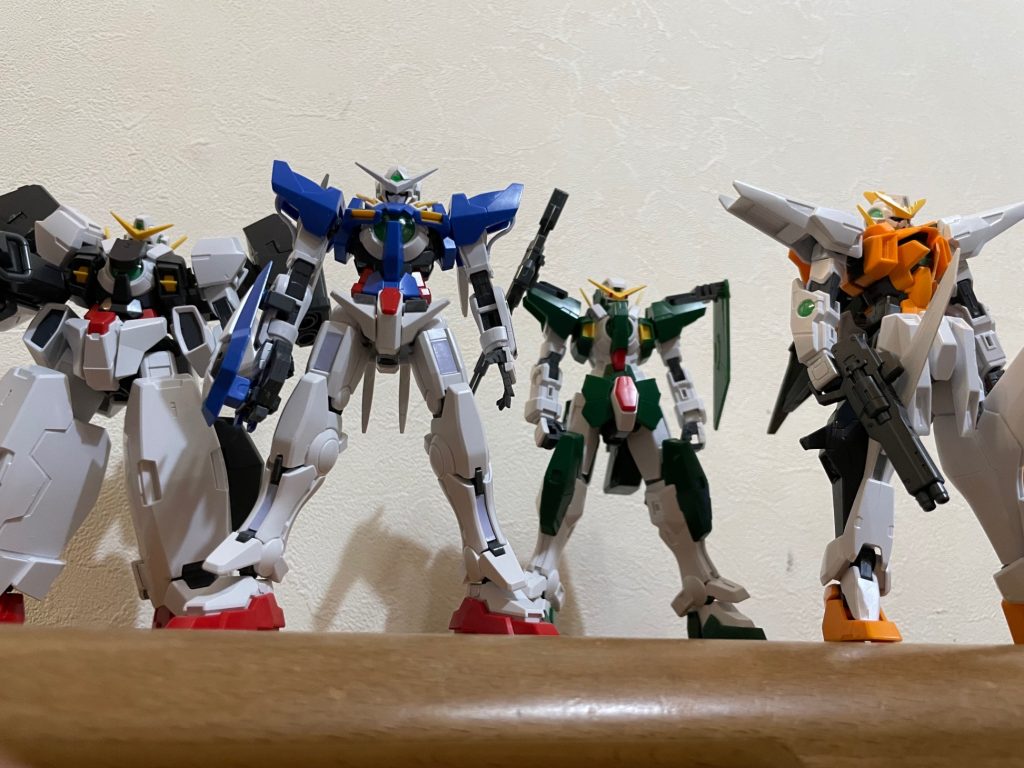 結構早いですが、皆さんは 00好きですか？4機の中で好きなガンダムがいたら教えてください！私はもちろんガンダムエクシアです！！
