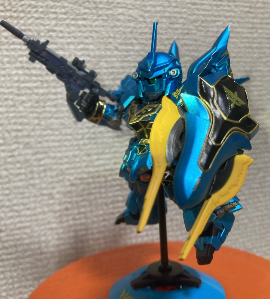 パテとかプラ板でシナンジュスタインにしようとか考えたのですが技術不足でした、いつか作れるくらいになりたいです。